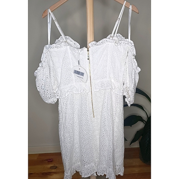 RUNAWAY THE LABEL White Lace off shoulder Corset mini dress *NWT size 10* - Picture 8 of 10
